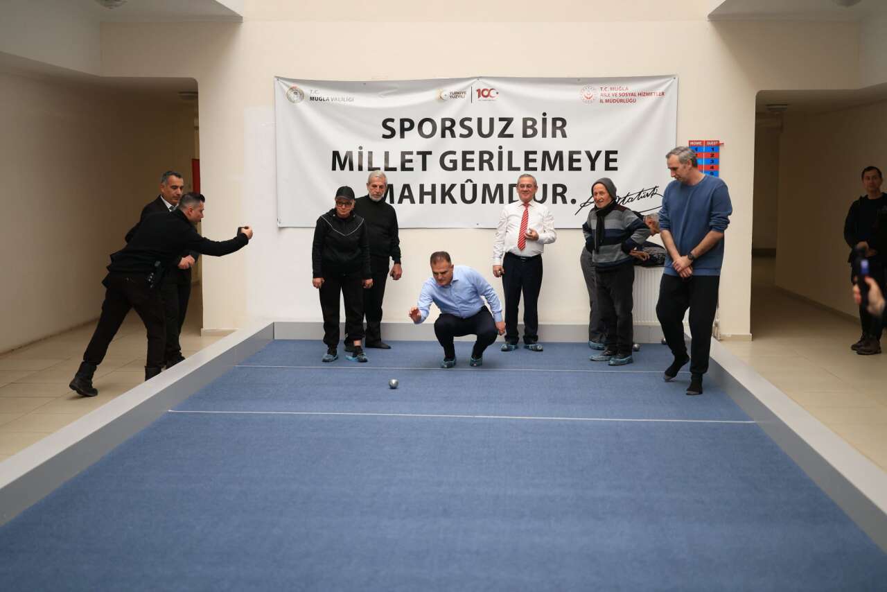 Muğla Valisi Akbıyık’tan Huzurevi Sakinlerine Yeni Yıl Ziyareti 1